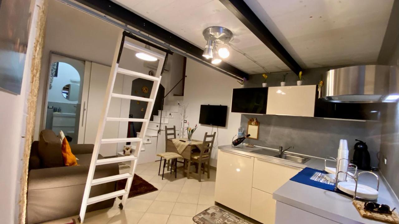 Zeus Charming Apartment 시라쿠사 외부 사진